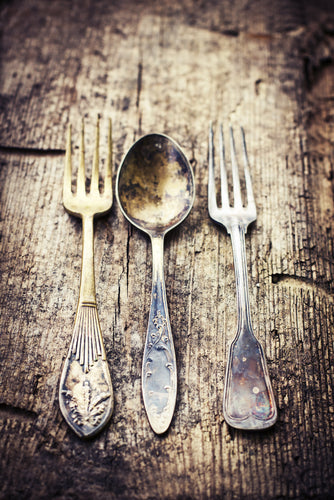 How to Keep Your Silverware and Flatware Free of Tarnish