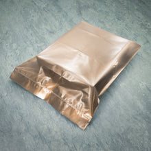 Load image into Gallery viewer, Corrosion Intercept® Anti Tarnish 10"x12" Translucent Zip Lock Bags